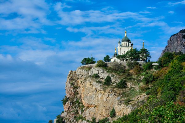 tserkov-voskreseniia-khristova-voskresenskaia-tserkov-krasna