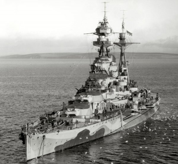 IMG viter59 HMS Ramillies 1942 linkor