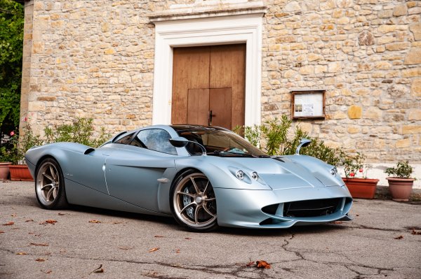 Pagani-huayra-codalunga
