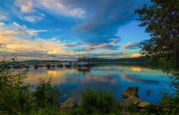 этот вечер пронзительно тих
