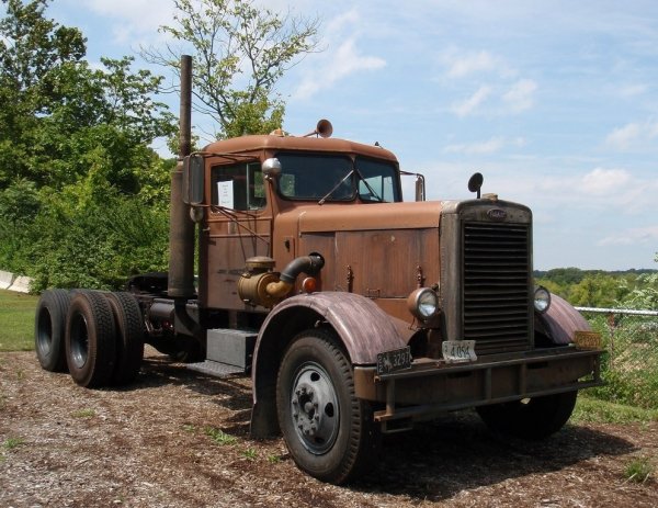PETERBILT 281
