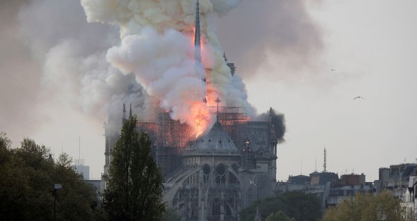 notre-dame-incendio2