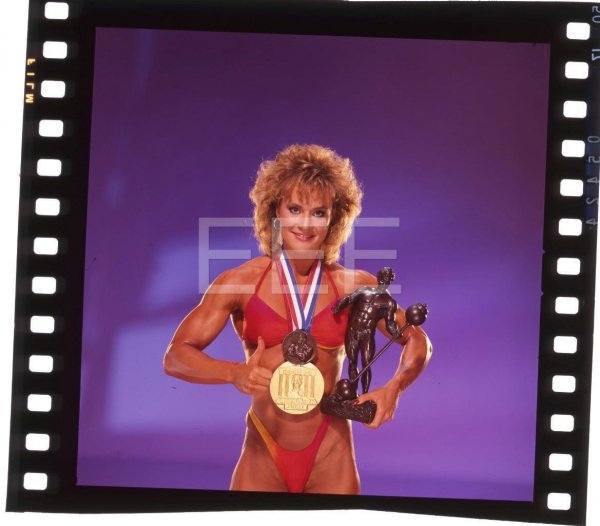Corinna-Cory-Everson-Bodybuilder-Model-Harry-Langdon-Trans