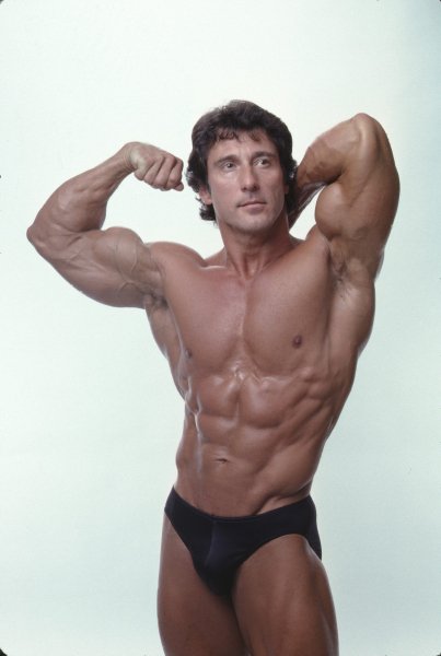Professional-bodybuilder-frank-zane-photographed-in-1981-n