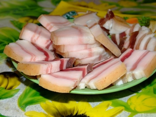 Komu-vkusneyshee-salo (1)