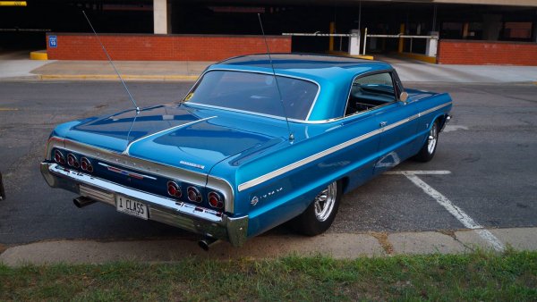 Chevrolet impala avtomobil