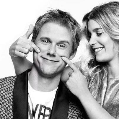 Armin Van Buuren feat. Ana Criado - ll Listen Radio Edit