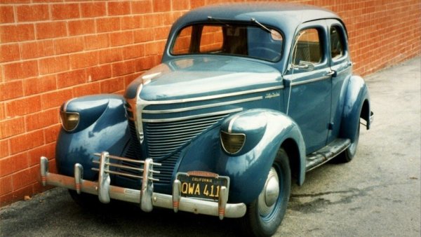 WILLYS OVERLAND (1939г.)