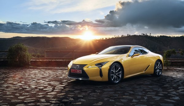 lexus-lc-coupe-leksus-kupe-ploshchad