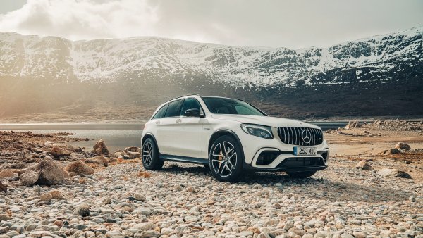 Mercedes-benz-amg-glc-63s-4matic-2018-krossover