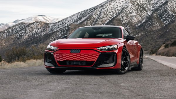 05-25-audi-rs-e-tron-gt-performance