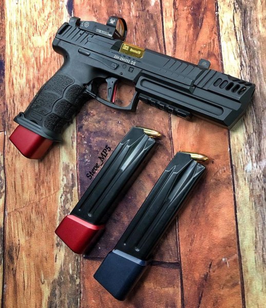 H&amp;K VP9 TACTICAL