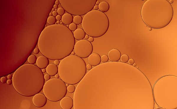 Orange-bubbles-oil-liquid-texture