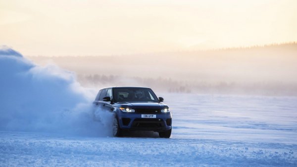 Range rover sport avtomobil