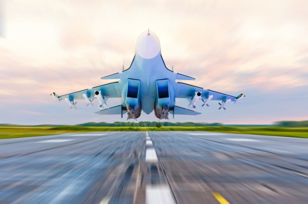 Aviation-airplane-military-takeoff
