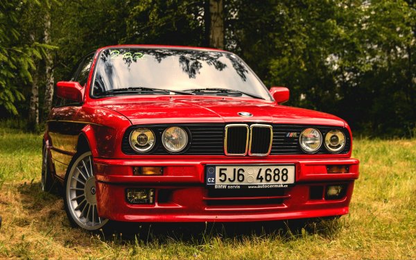 Bmw e30 avtomobil