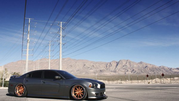 Dodge-charger-srt8
