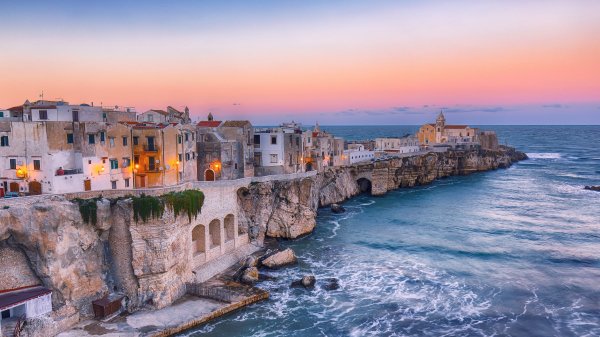 ViesteItaly ROW0865920467 UHD