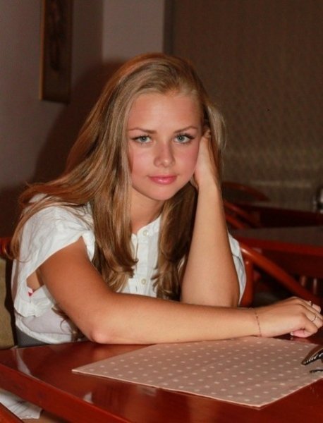 Настя Акатова