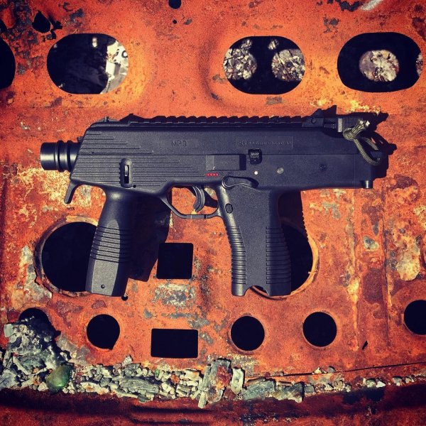 B&amp;T MP9
