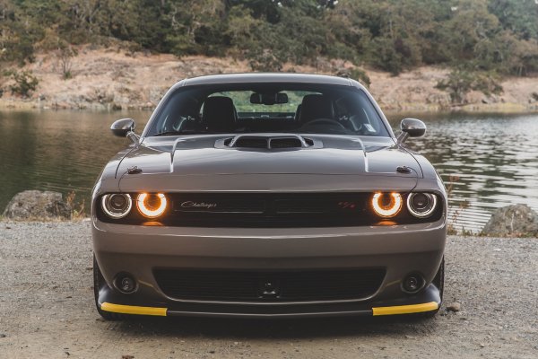 Dodge-challanger-r-t-gray-face-lights-sea-water-mountain