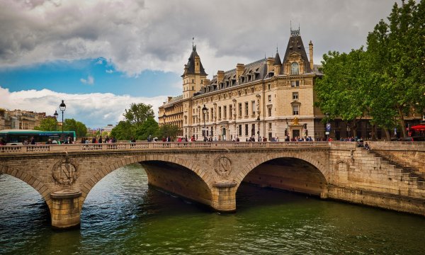 pont-saint-michel-seine-river-paris-france-most-sen-mishel-r