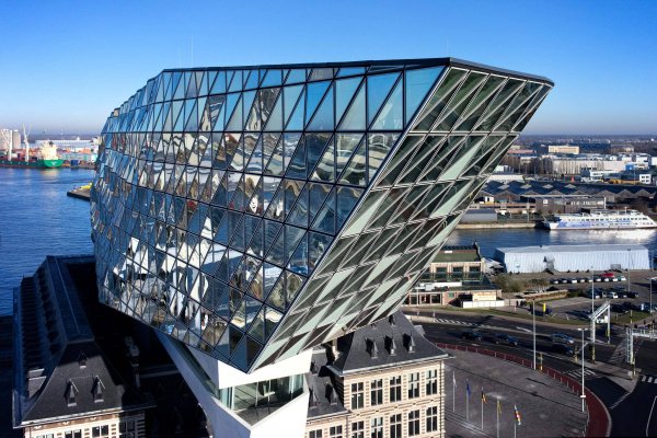 Port-House-Antverpy Zdroj-Schüco-International