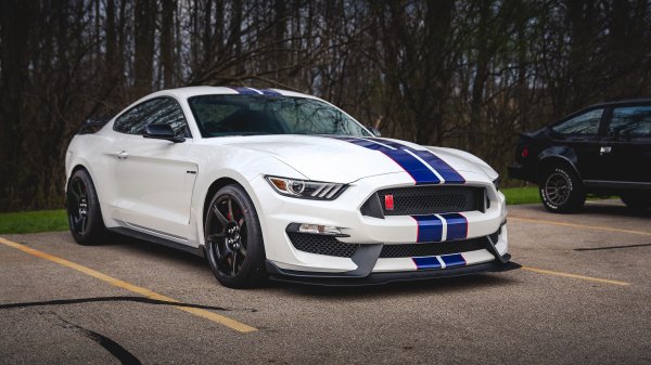 ford-mustang-shelby-gt350