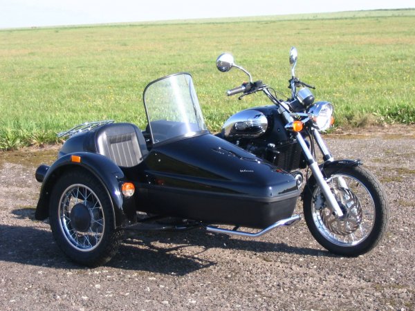 Mototsikl-s-kolyaskoi