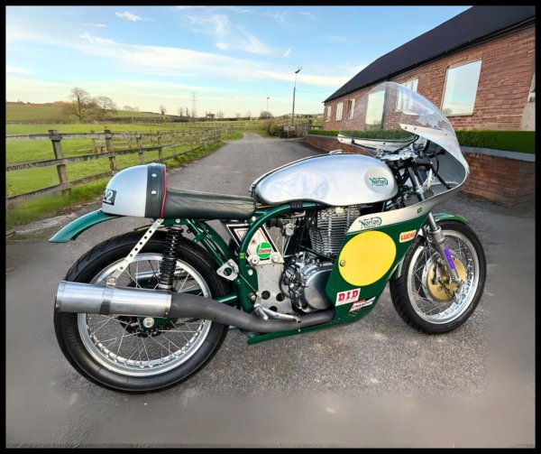 NORTON CAFE RACER (1958г.)