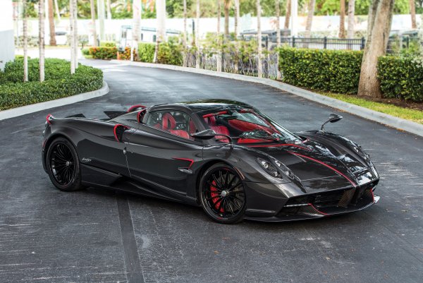 Pagani-huayra-superkar-1