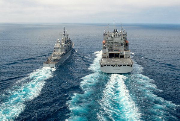 IMG viter59 USS Chosin CG-65 USNS Washington Chambers