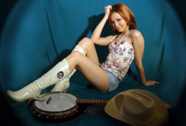 Janna-Kim-Banjo-Uzbekistan-03