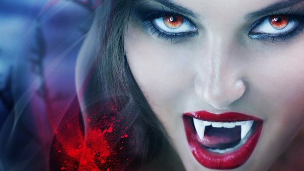 vampir-lico-zuby-vzglyad 1
