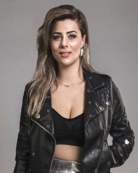 Laura Van Dam - Needing You