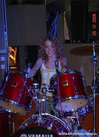 Юля Караулова