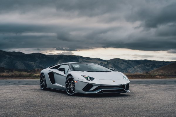 lamborghini-aventador-s-grey-lp700-4