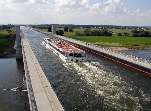 Магдебургский водный перекресток, Германия,