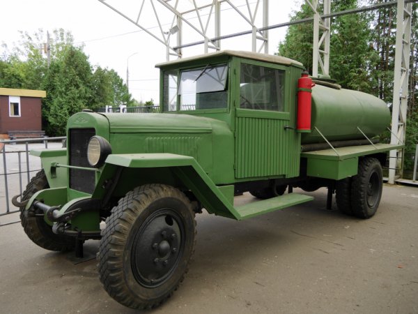 бензозаправщик БЗ-43 на шасси ЗиС-5