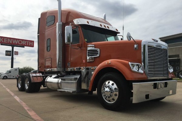 FREIGHTLINER CORONADO SD