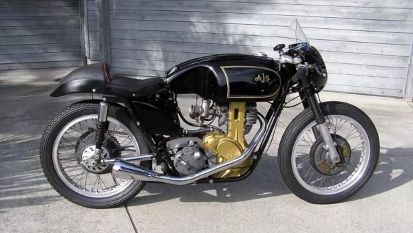 AJS 7R (1955г.)