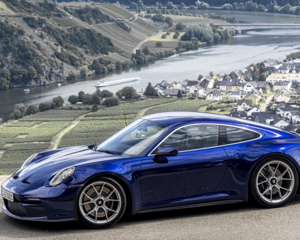 Porsche 911 GT3 Touring PDK car in the fjord 154794 10