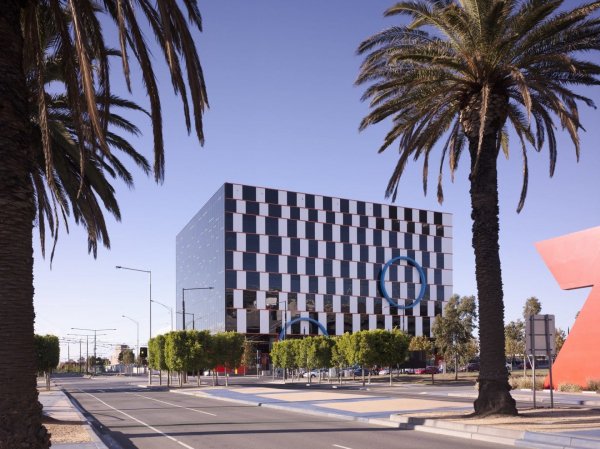 DH1010 midres 070303