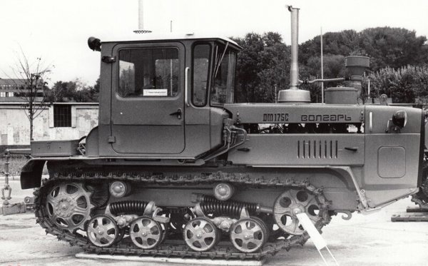 ДТ-175С "ВОЛГАРЬ"
