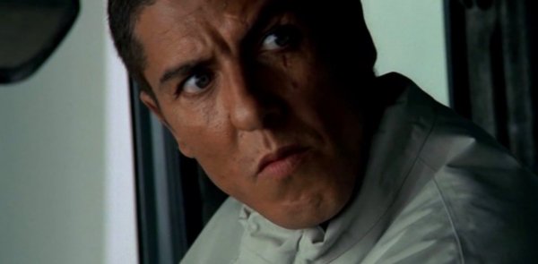 Осиное гнездо (2002)