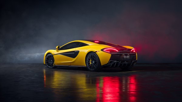 Mclaren-570s-mso-superkar-vid-szadi