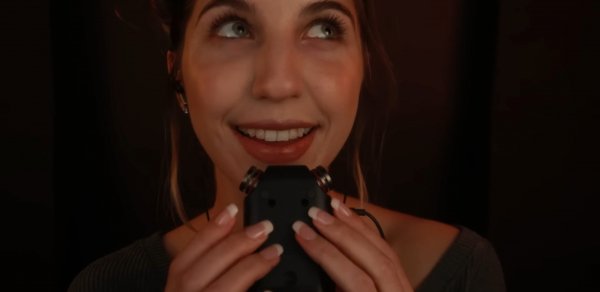 FrivolousFox ASMR - ASMR Natural, Wet Mouth Sounds