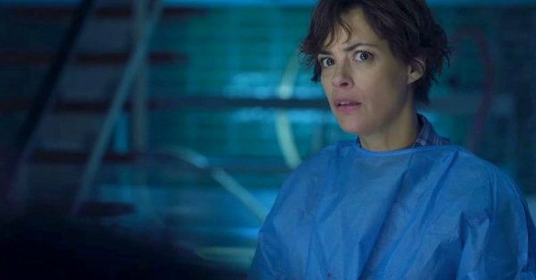 Акулы в Париже (2024)