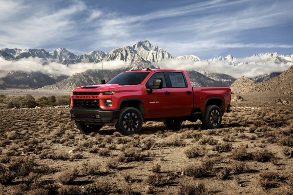 chevrolet-silverado-2500-heavy-duty-2020-pikap-pustynia