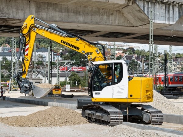 LIEBHERR A914 COMPACT LITRONIC (2013г.)